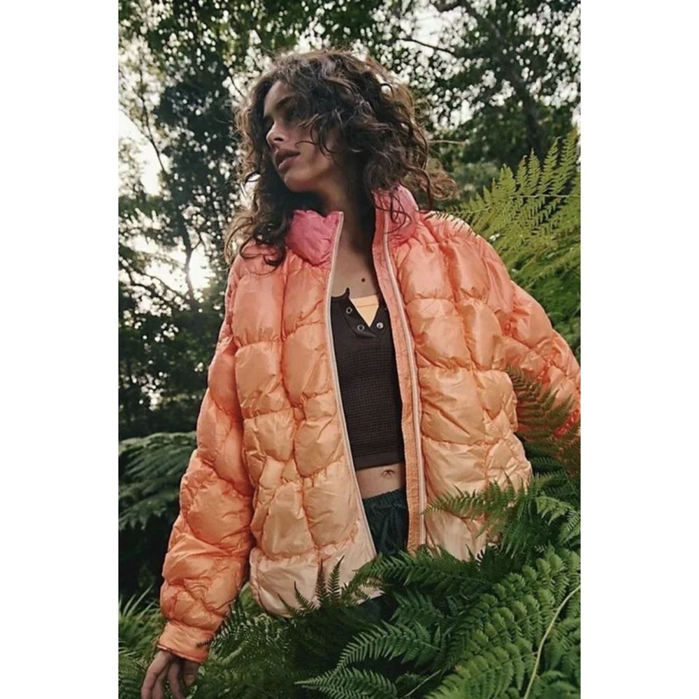 Free People‎ Movement Scrunchy Glossy Pippa Puffer Just Peachy Ombre Size XS